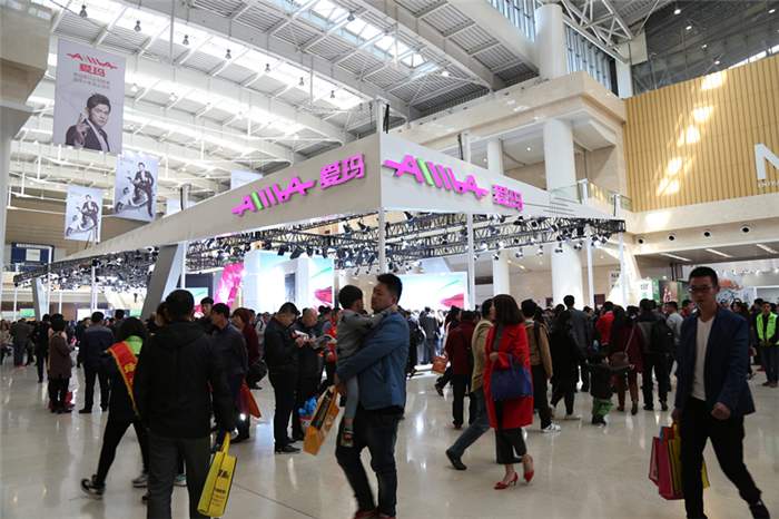 为期三天的“天津展”亮点纷呈人气爆满(图1)
