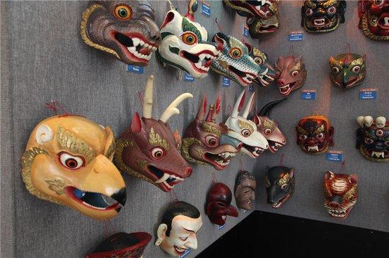 人类文化的脸·2016世界面具艺术展 各国面孔文化(图1)
