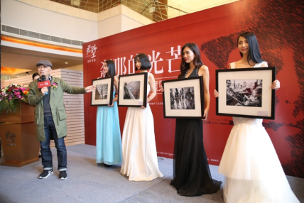 著名作家何立伟黑白摄影展 盈峰翠邸君墅艺术展厅诗意开展(图4)