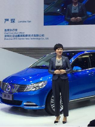 腾势俩女性就羡煞左右展台 三个女人一台戏?(图3)
